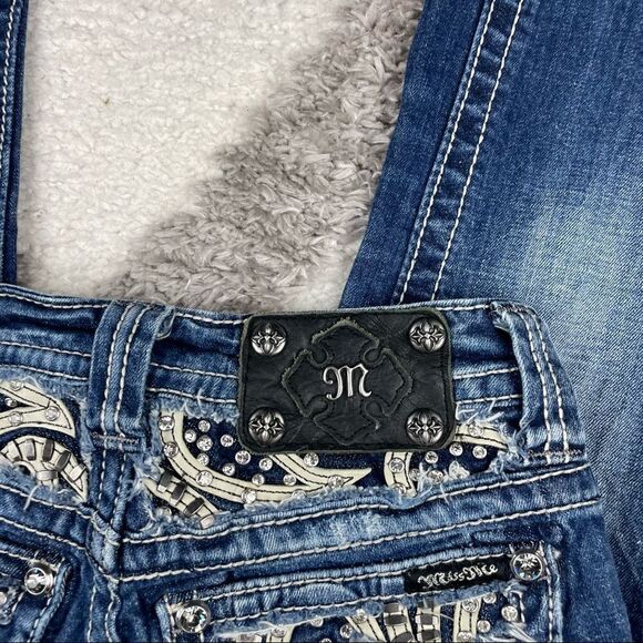 Womens Miss Me Capri  - Picture 4 of 5